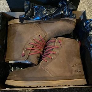 AUTHENTIC men’s UGG Barkley waterproof boot